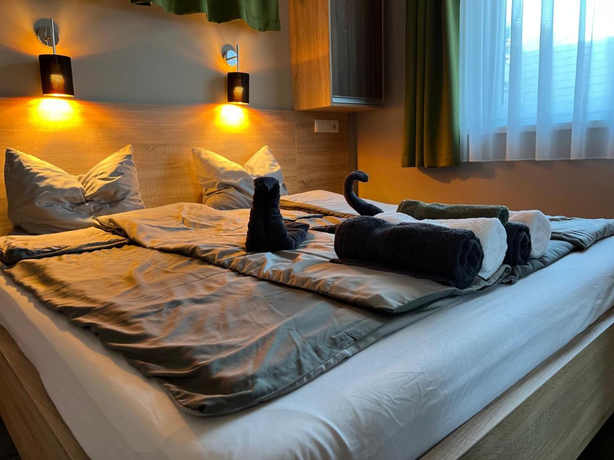 Th-Lux Apartman Hajduszoboszlo Ngoại thất bức ảnh
