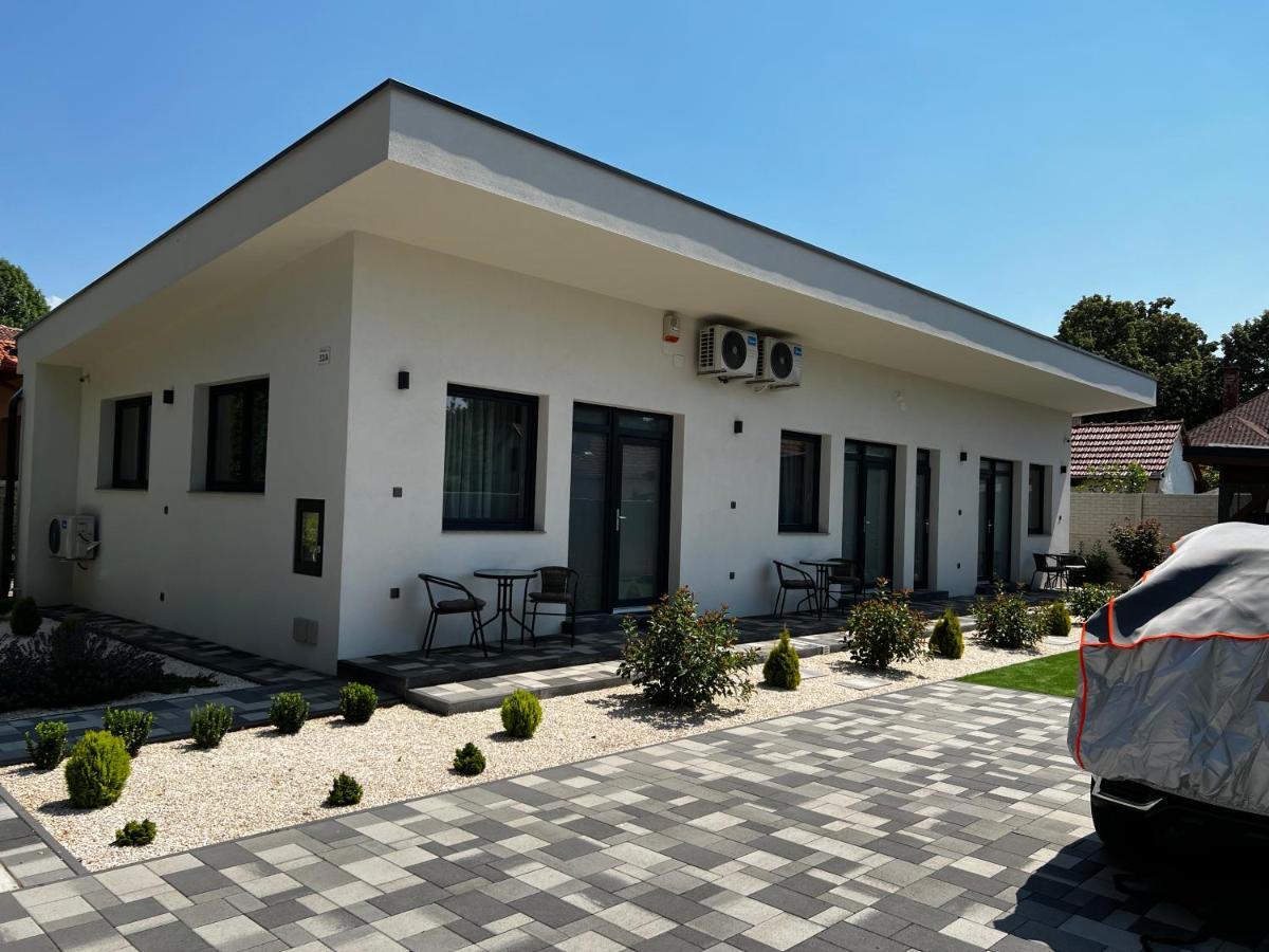Th-Lux Apartman Hajduszoboszlo Ngoại thất bức ảnh