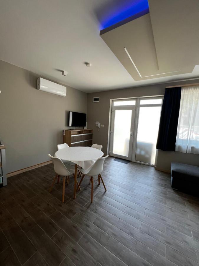 Th-Lux Apartman Hajduszoboszlo Ngoại thất bức ảnh