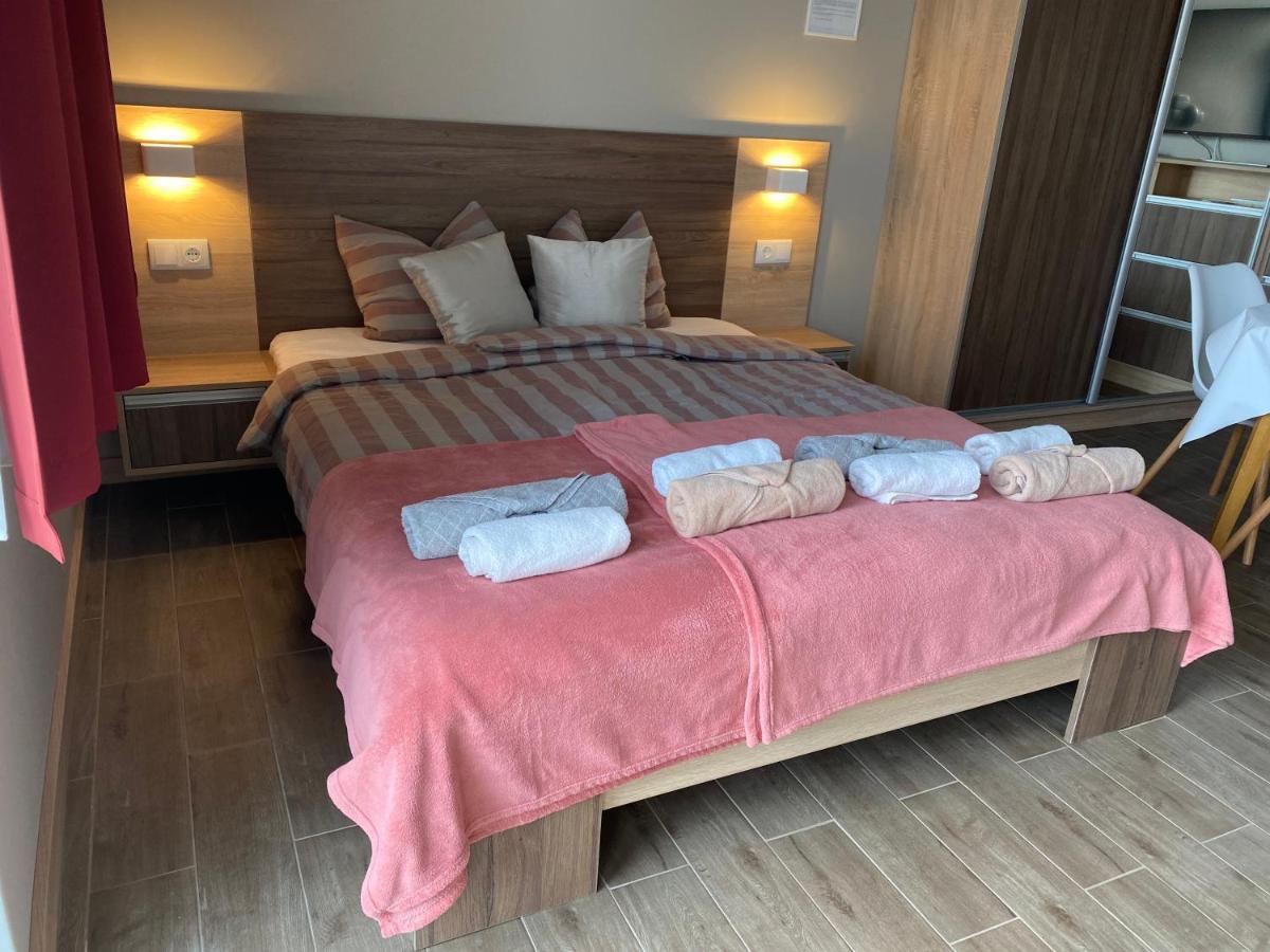 Th-Lux Apartman Hajduszoboszlo Ngoại thất bức ảnh